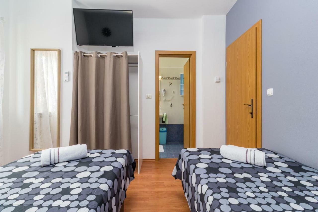 Apartment Anton, Fažana Exteriör bild